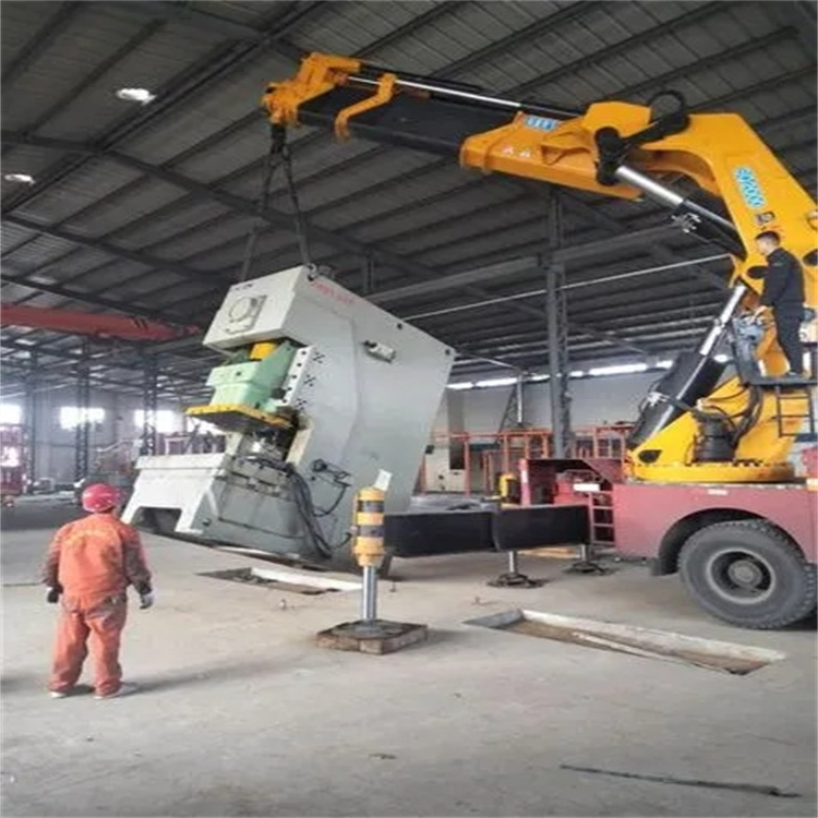 武宁县80吨折臂吊车出租附近电话